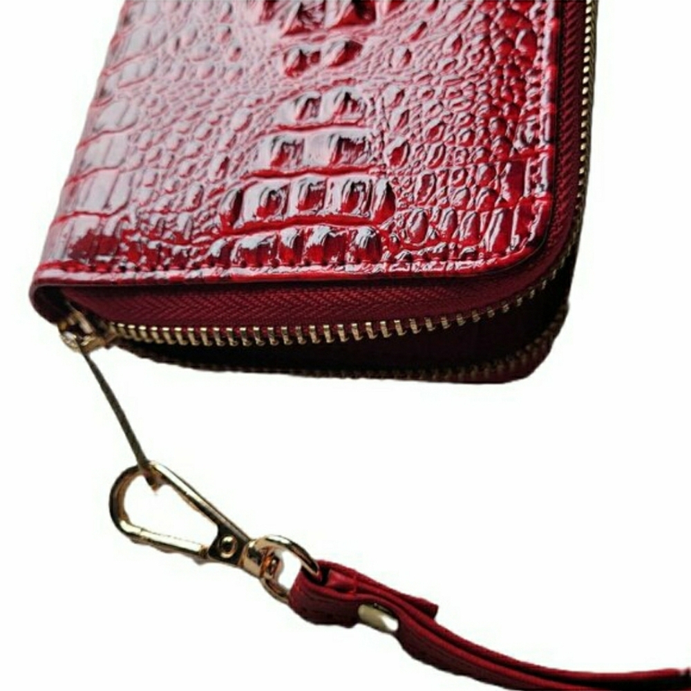Raised Red & Black Crocodile Embossed Zipper Wristlet / Wallet / Clutch NEW! - Picture 7 of 9